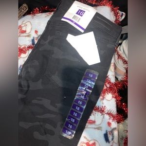 Sanctuary NWT Women’s Jeans Size: 16